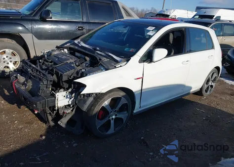 2015 Volkswagen Golf Gti 2.0T Autobahn 4-Door z USA, uszkodzony, nr VIN 3VW4T7AU0FM001879